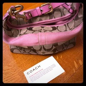 Small coach shoulder bag GREAT CONDITION